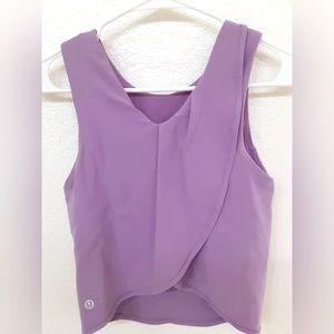 Lululemon pink crop top athletic size small.